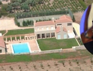 Πωλήθηκε σε πλειστηριασμό η βίλα του Αιμίλιου Λιάτσου προς 1,56 εκατ. ευρώ (φωτο)